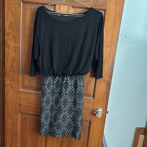 Maurices Elegant Black and Gray Patterned Long Sleeve Dress